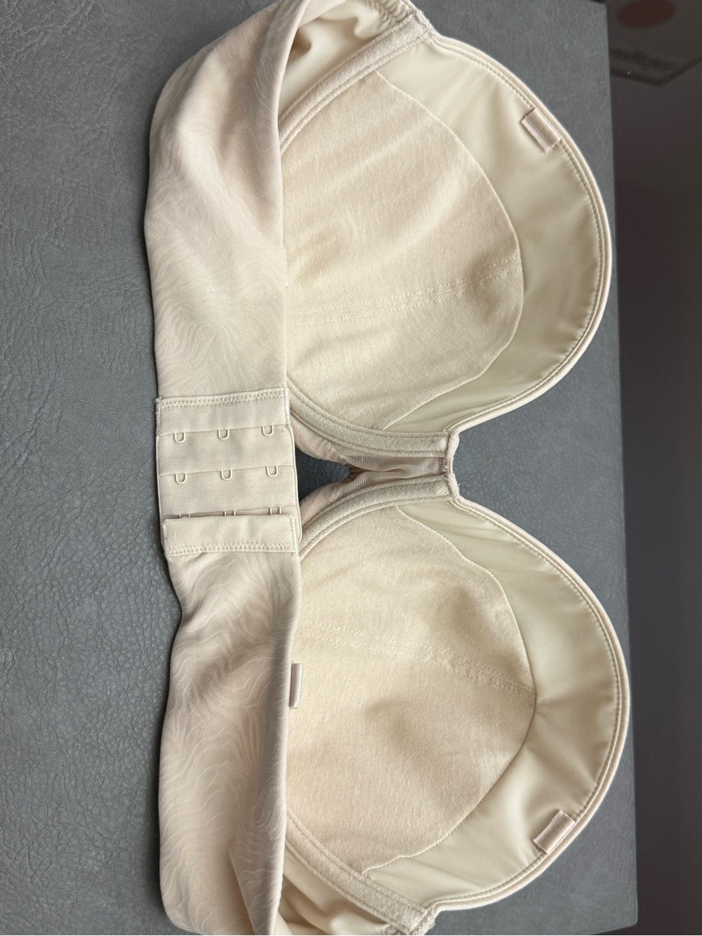 Strapless Molded Push-Up Bra - Cream NWOT 40C - Picture 4 of 6